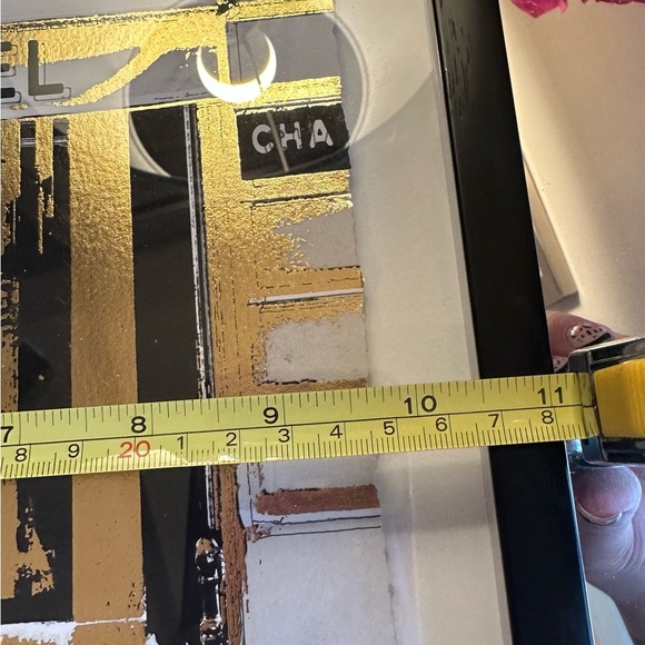 Beautiful Oliver Gal 31 Rue Cambon Framed 11” x 14” Framed Floating Art - Picture 3 of 16